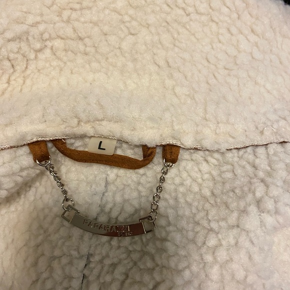 Rare light weight warm jacket - Picture 3 of 4